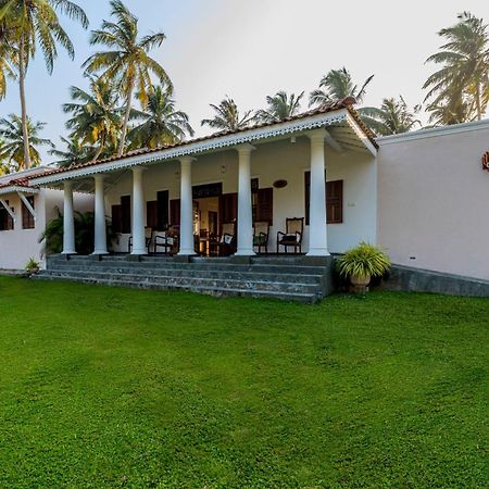 Отель House By The Sea Hikka Хиккадува Экстерьер фото