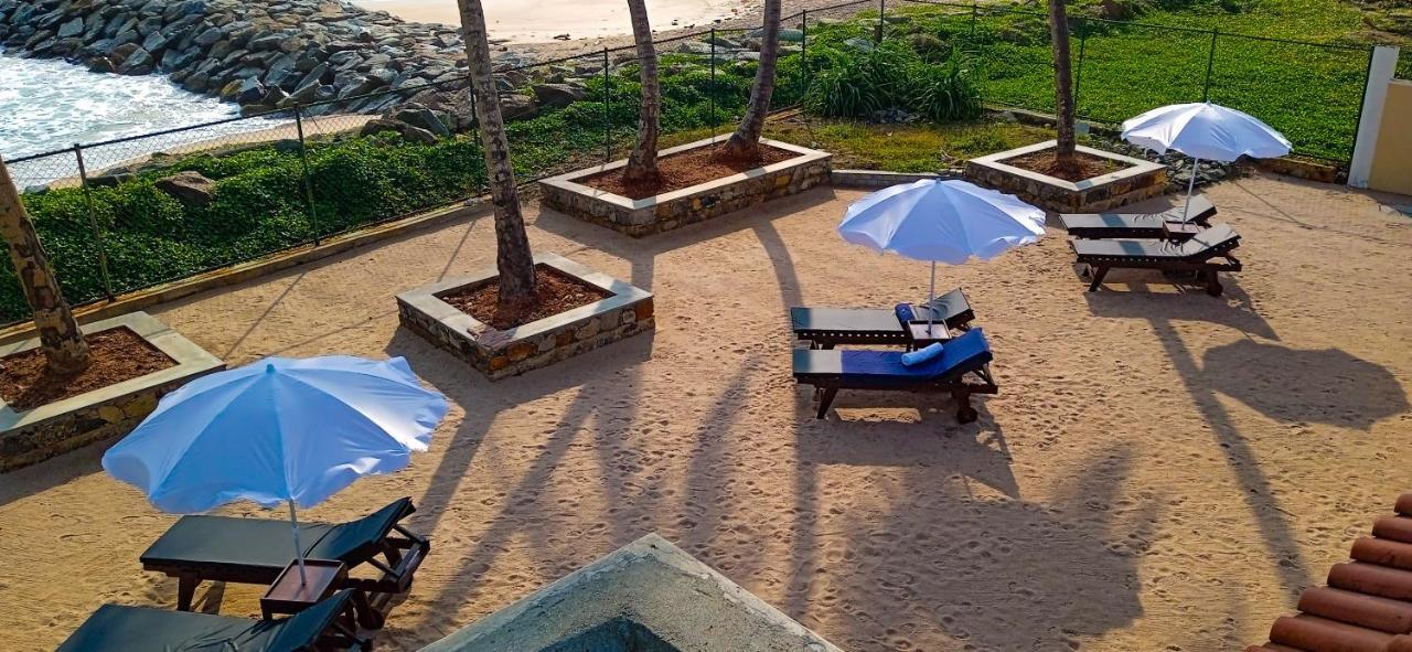 Отель House By The Sea Hikka Хиккадува Экстерьер фото