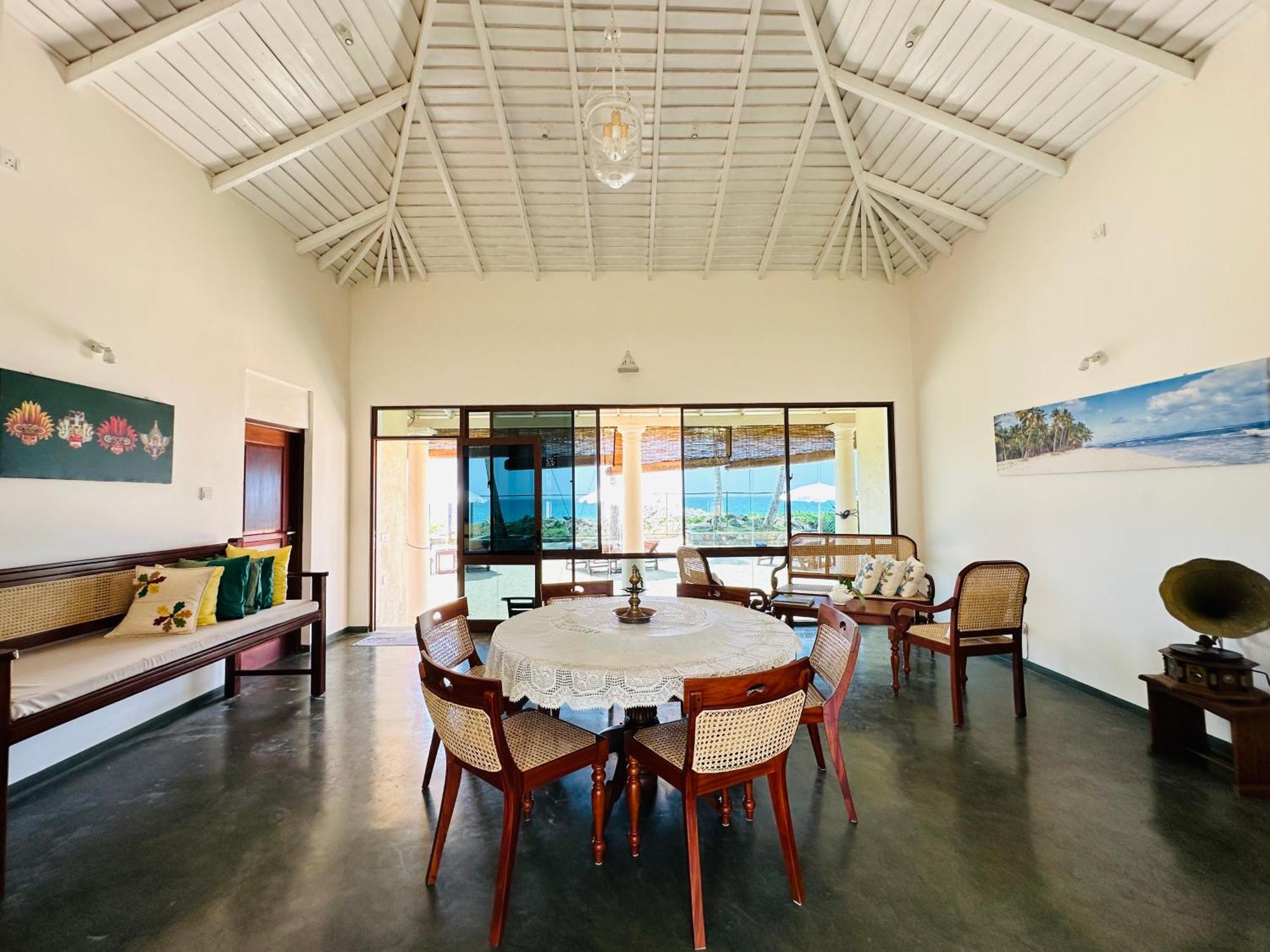 Отель House By The Sea Hikka Хиккадува Экстерьер фото