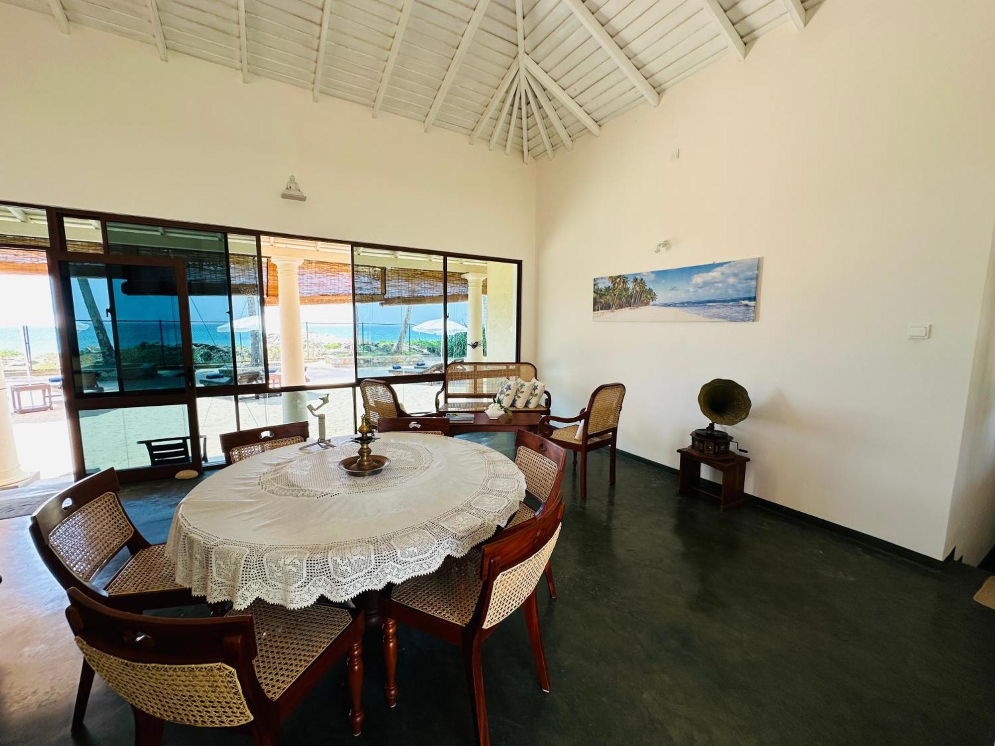 Отель House By The Sea Hikka Хиккадува Экстерьер фото