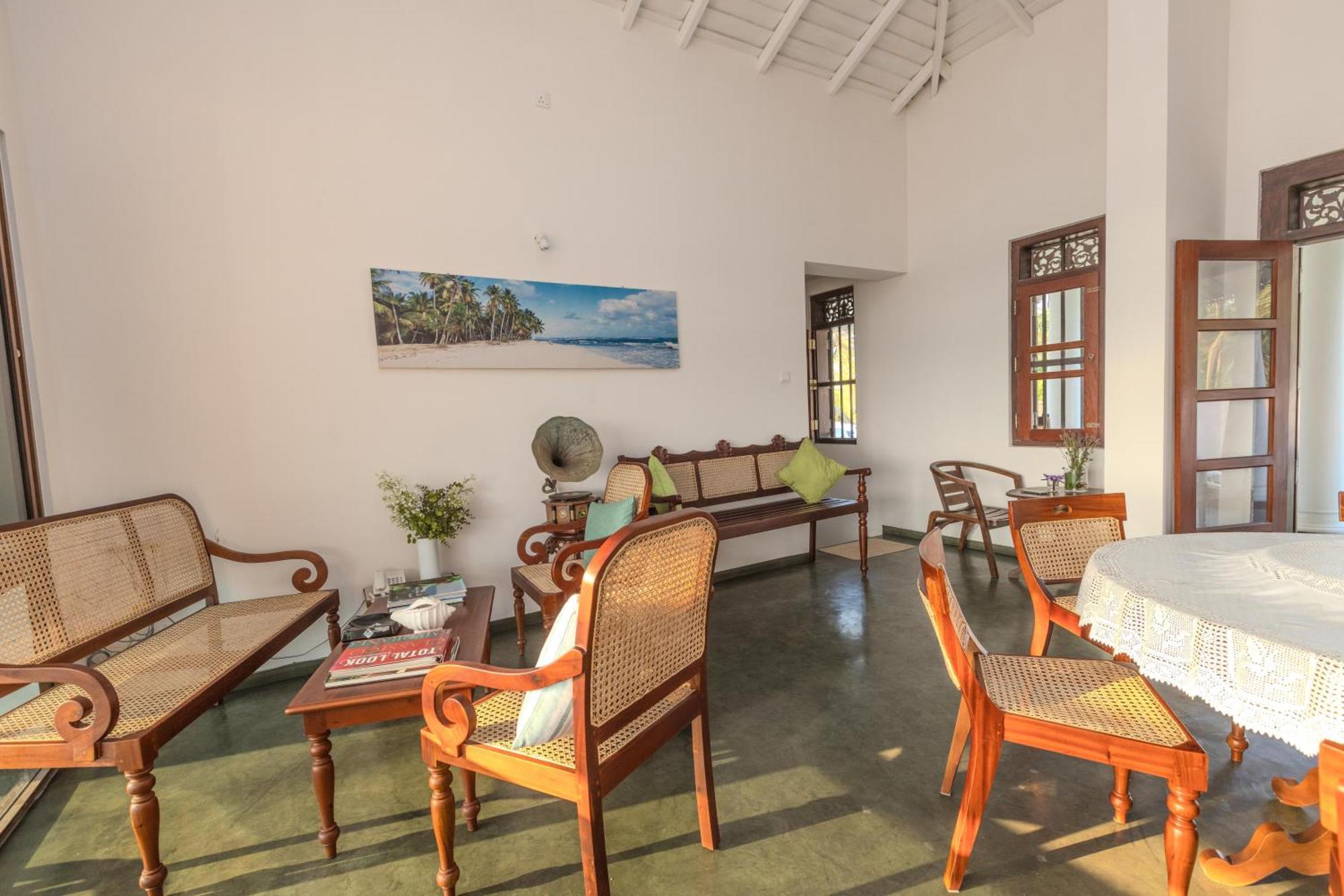 Отель House By The Sea Hikka Хиккадува Экстерьер фото